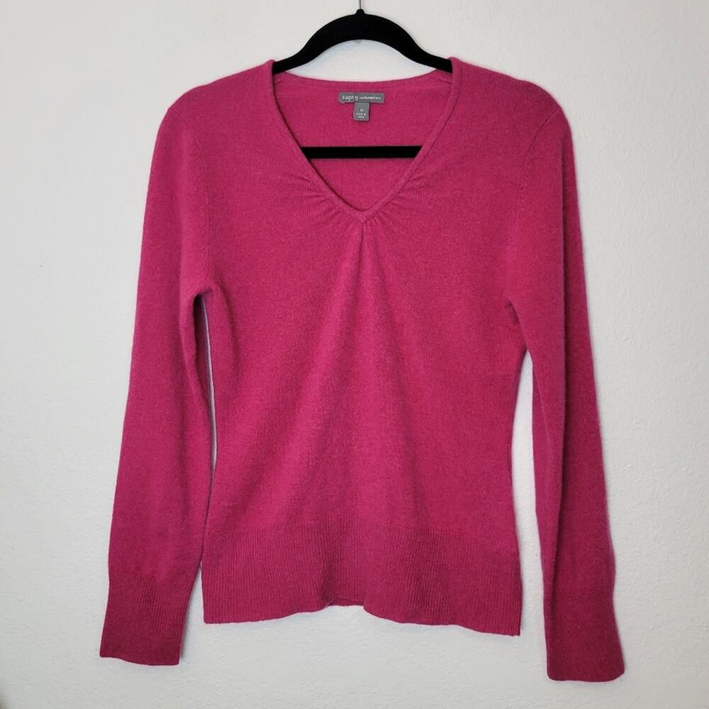 APT. 9 Pink V Neck Cashmere Sweater Size Medium